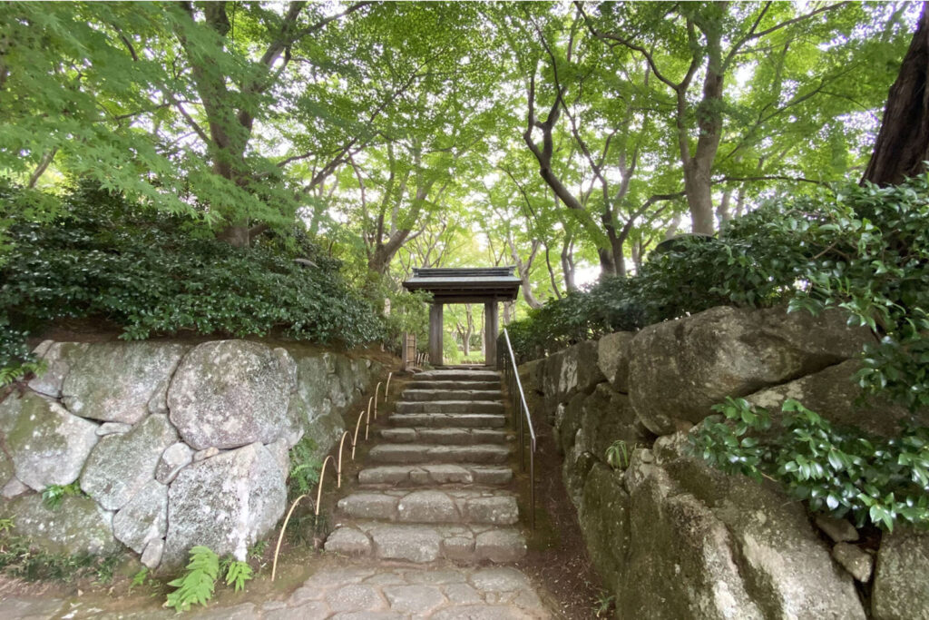 MOA美術館・茶の庭唐門